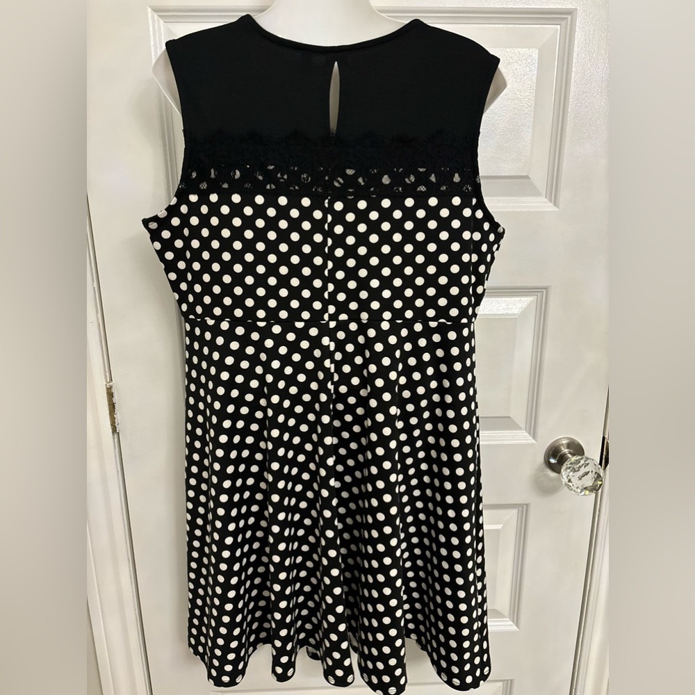Thyme Women Dress Size XL Used - Picture 4 of 8